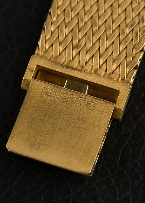 1979 Patek Philippe Ellipse Ref. 3604/2J 'Golden Circle' with Burgundy dial