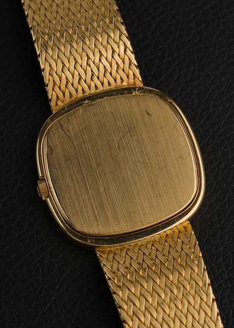 1979 Patek Philippe Ellipse Ref. 3604/2J 'Golden Circle' with Burgundy dial