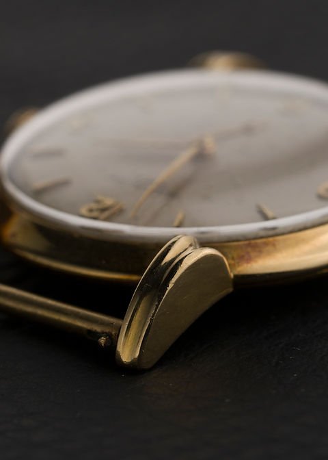 WhatsApp Image 2026-09-29 at 08.12.12 (2) 1940s Patek Philippe Calatrava Ref. 2420 'Claw Lugs' in 18K Yellow Gold