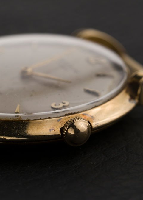 WhatsApp Image 2026-09-29 at 08.12.12 1940s Patek Philippe Calatrava Ref. 2420 'Claw Lugs' in 18K Yellow Gold