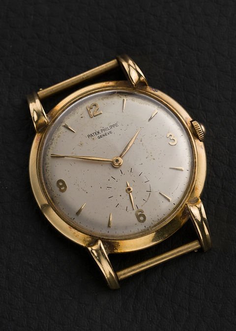 WhatsApp Image 2026-09-29 at 08.12.13 (3) 1940s Patek Philippe Calatrava Ref. 2420 'Claw Lugs' in 18K Yellow Gold