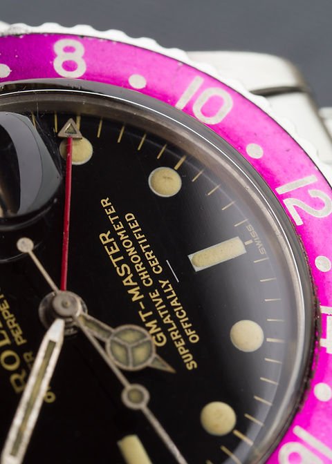 WhatsApp Image 2026-09-29 at 23.58.36 (2) 1963 Rolex GMT-Master Ref. 1675 'PCG' with Gilt 'Underline' dial Fuchsia insert